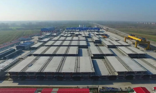 连镇十六局涟水制梁场已铺设完成的预制
